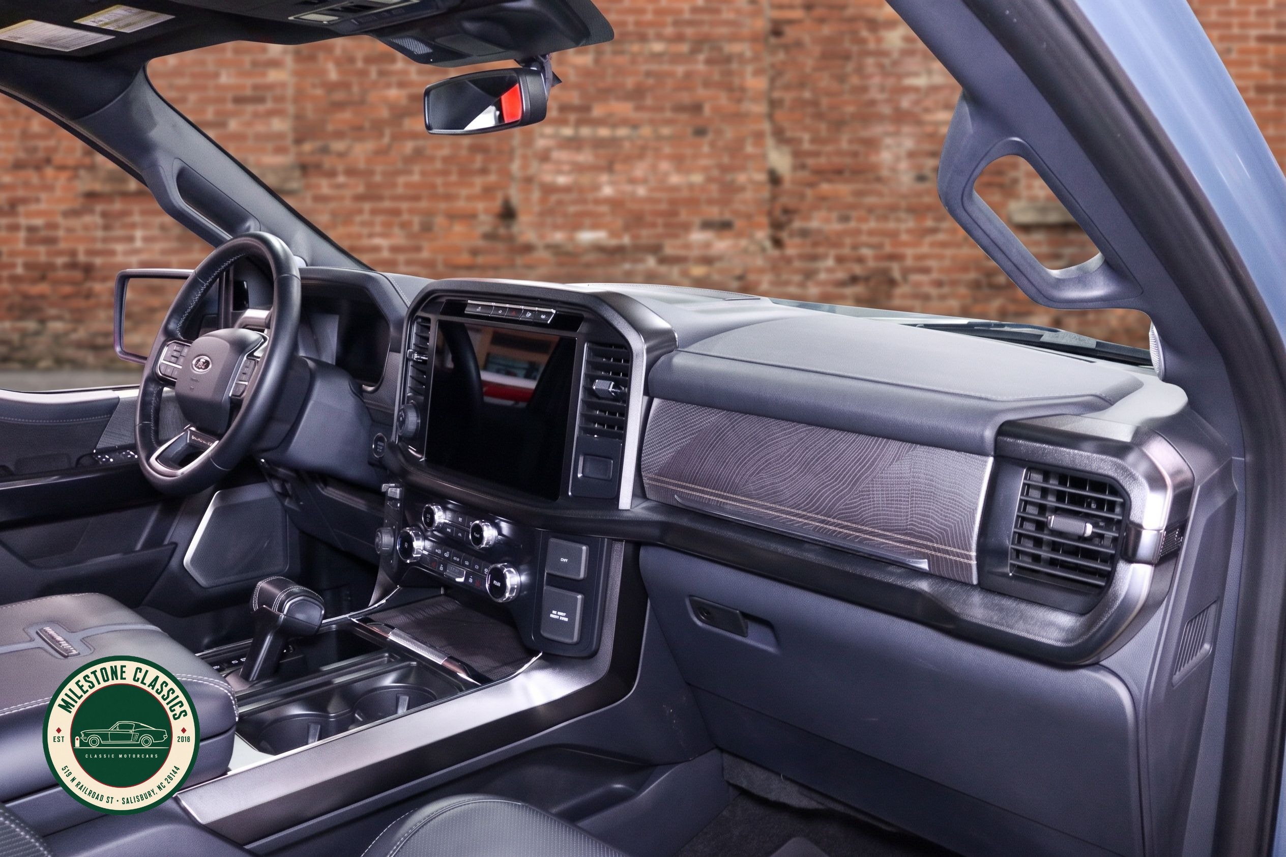 2023 Ford F-150 Lariat - Photo 11