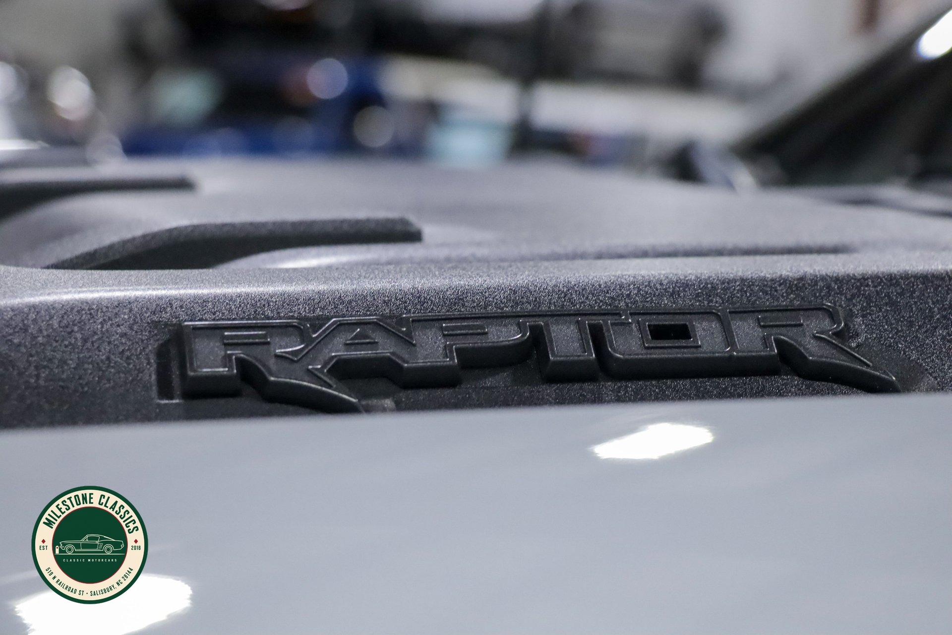 2023 Ford F-150 Raptor - Photo 16