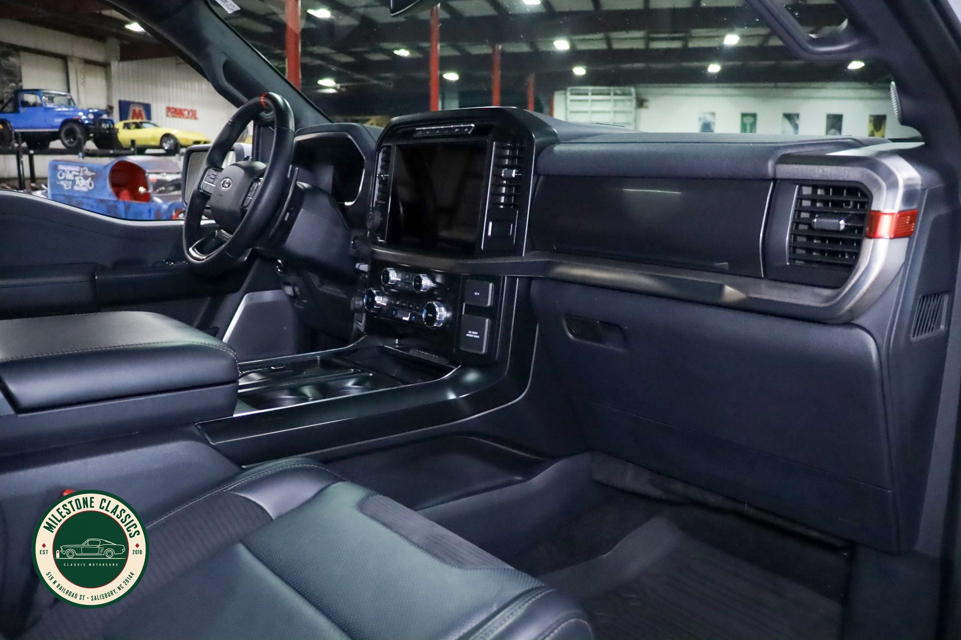 2023 Ford F-150 Raptor - Photo 23