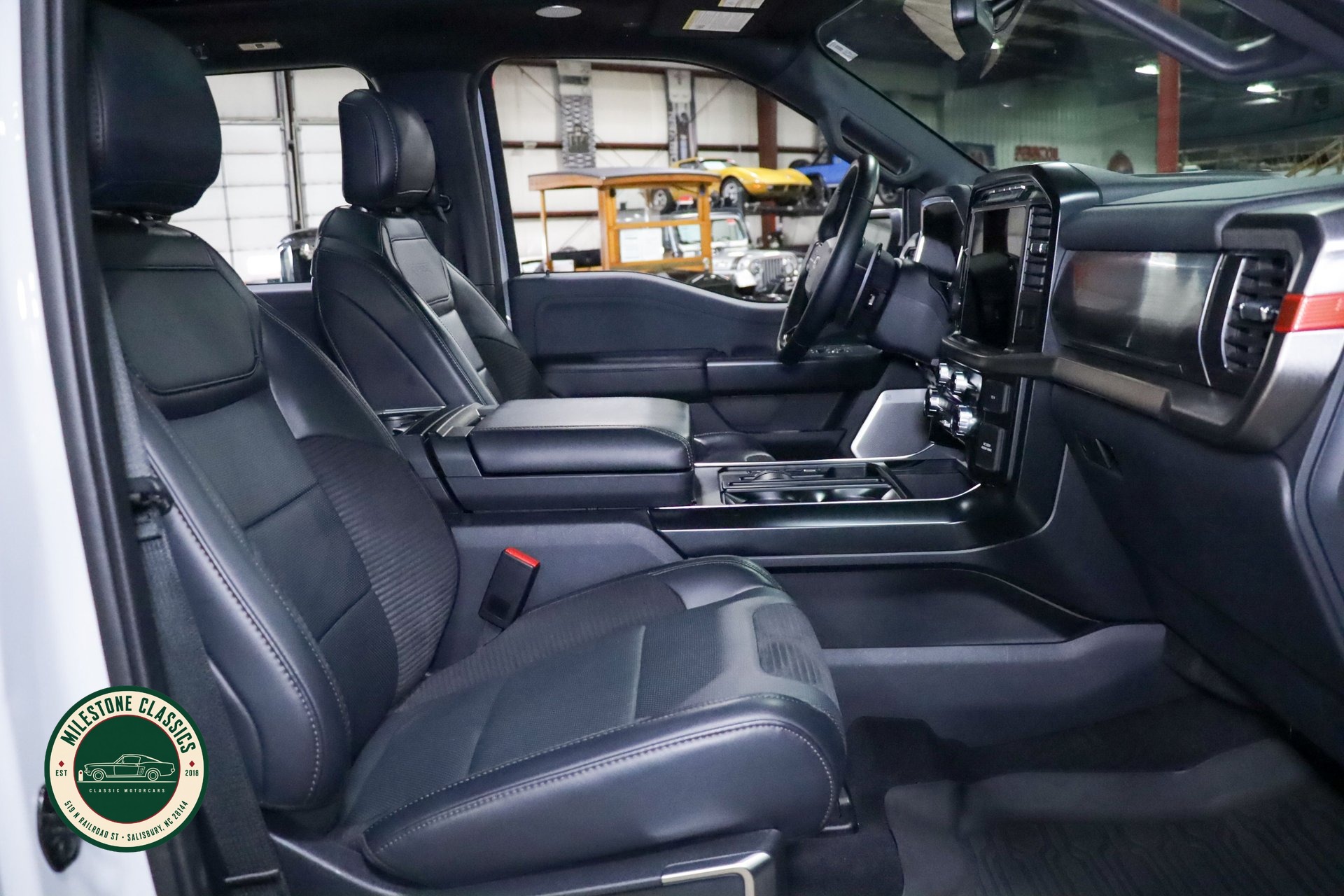 2023 Ford F-150 Raptor - Photo 24