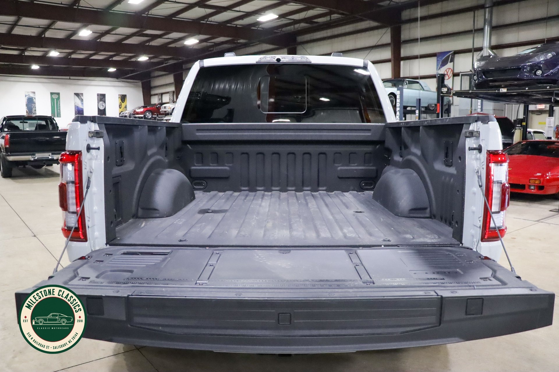 2023 Ford F-150 Raptor - Photo 33