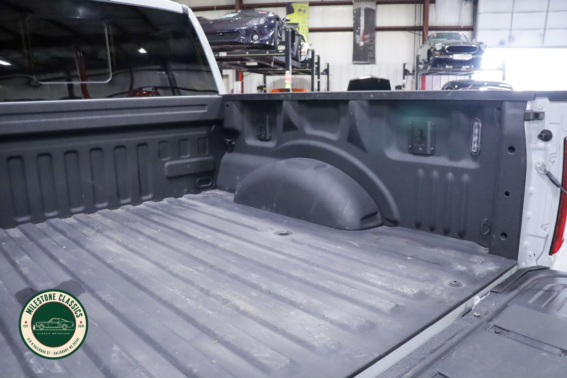 2023 Ford F-150 Raptor - Photo 36