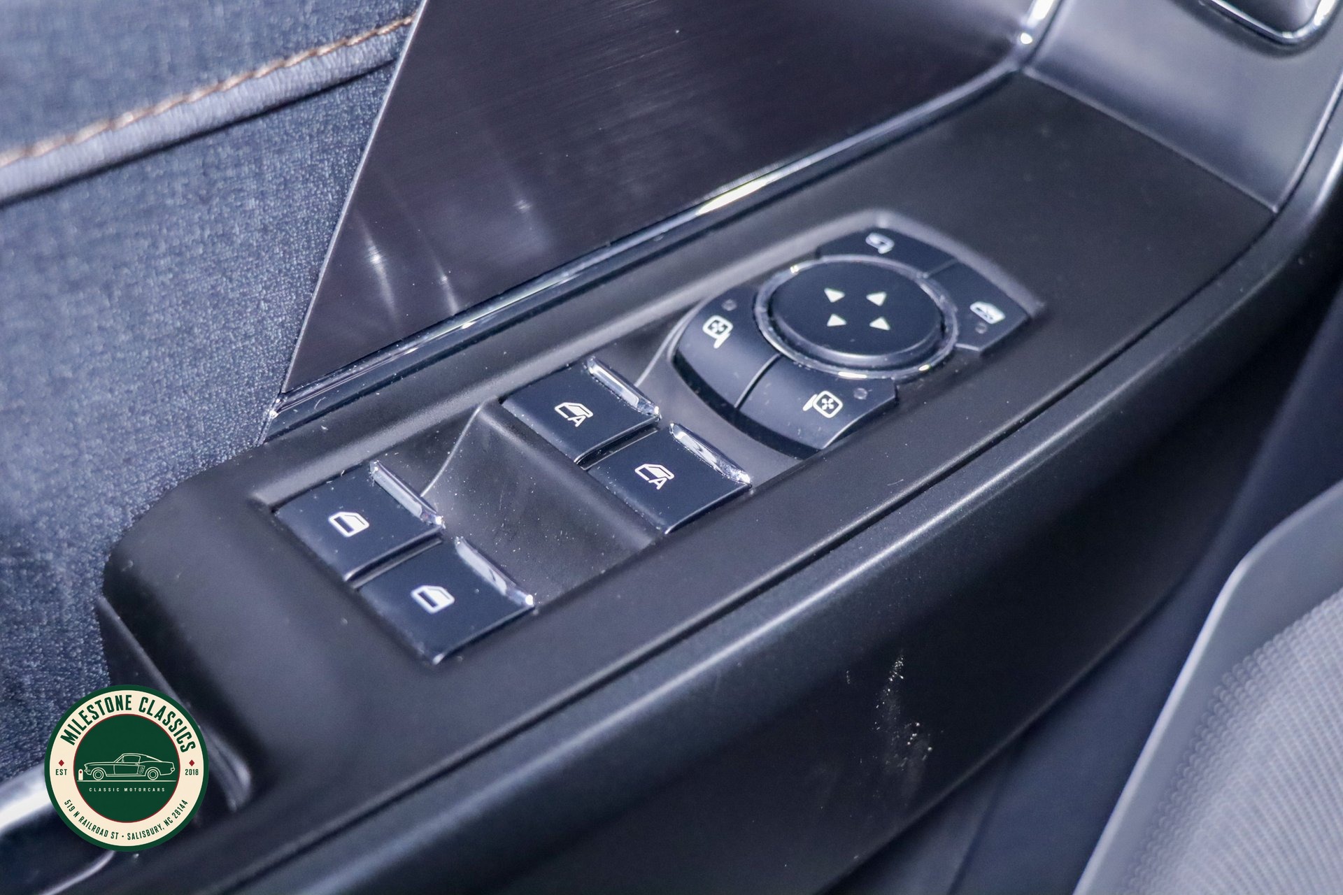 2023 Ford F-150 Raptor - Photo 46