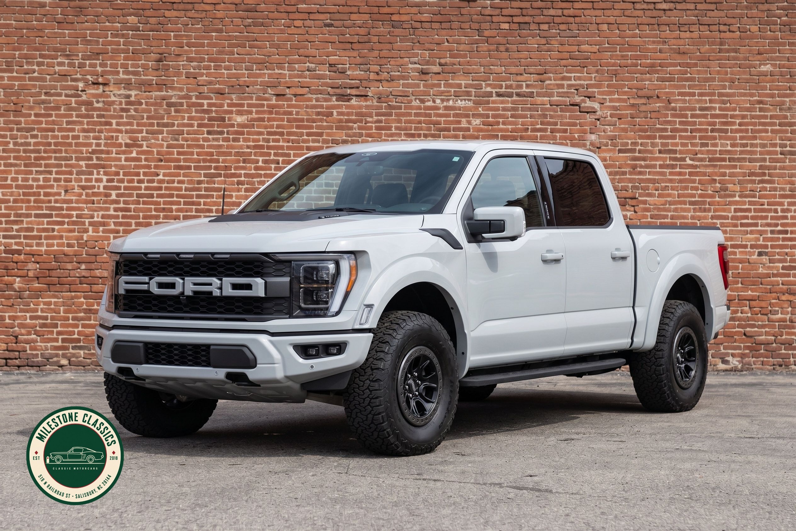 2023 Ford F-150 Raptor - Photo 3