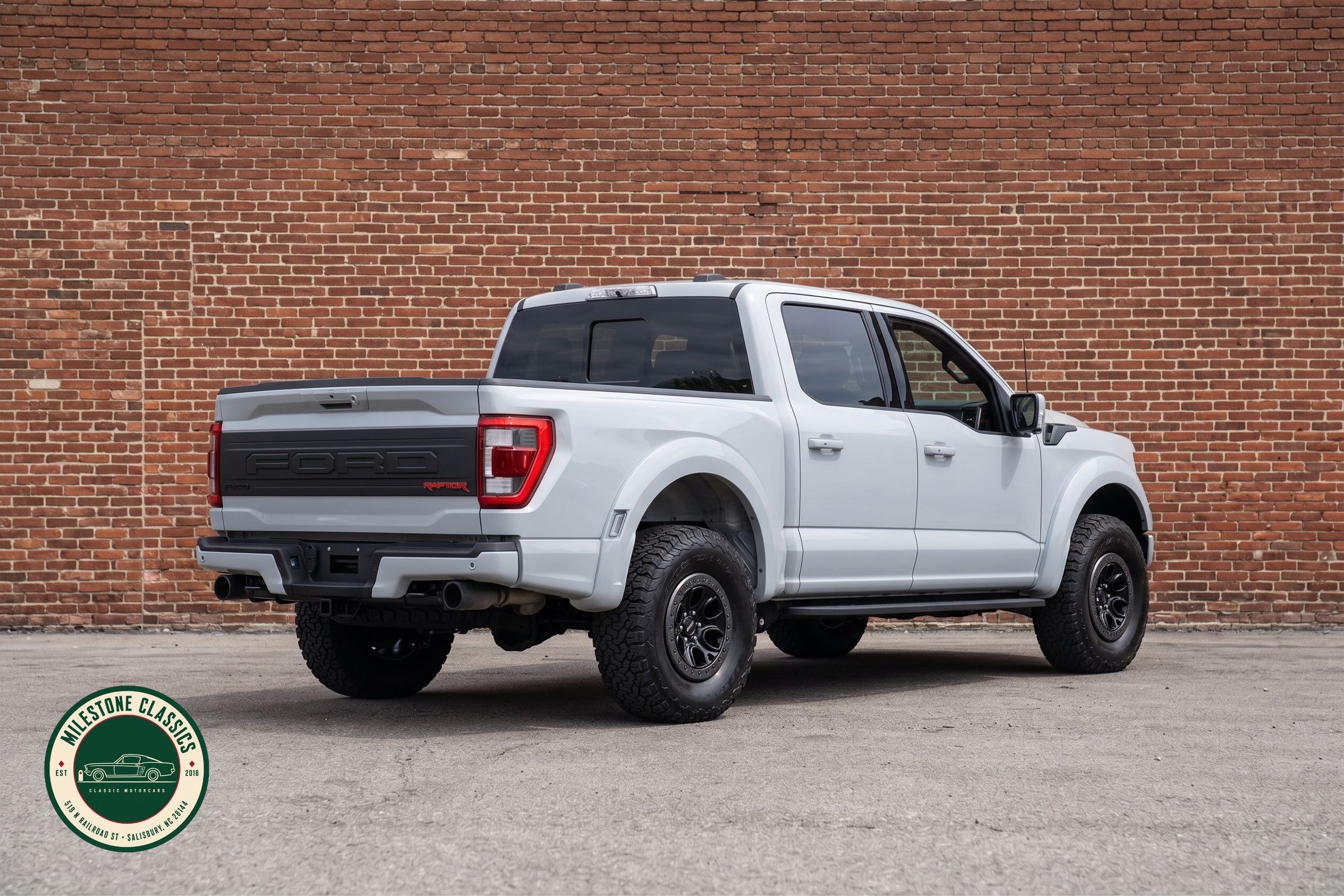 2023 Ford F-150 Raptor - Photo 4