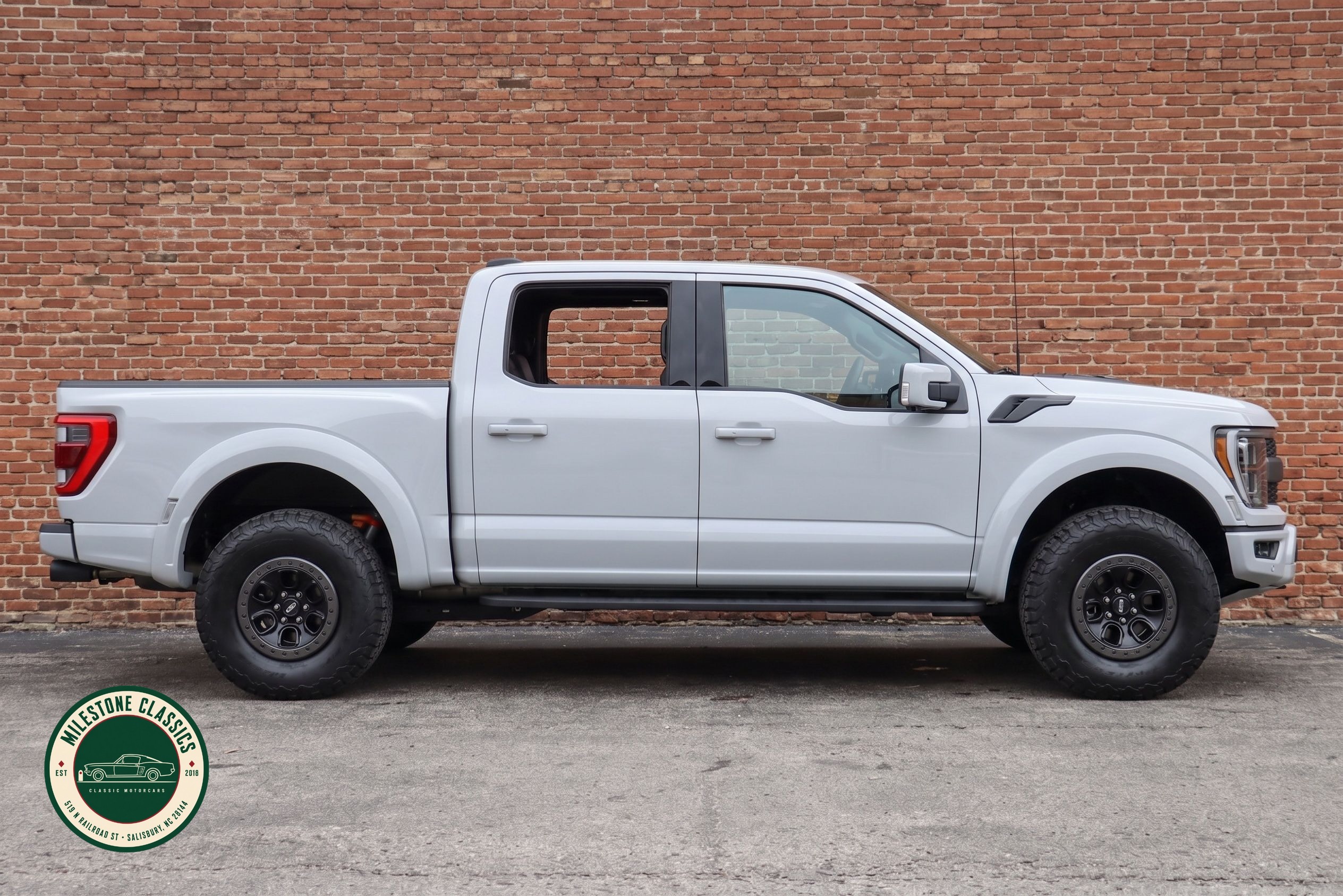 2023 Ford F-150 Raptor - Photo 7