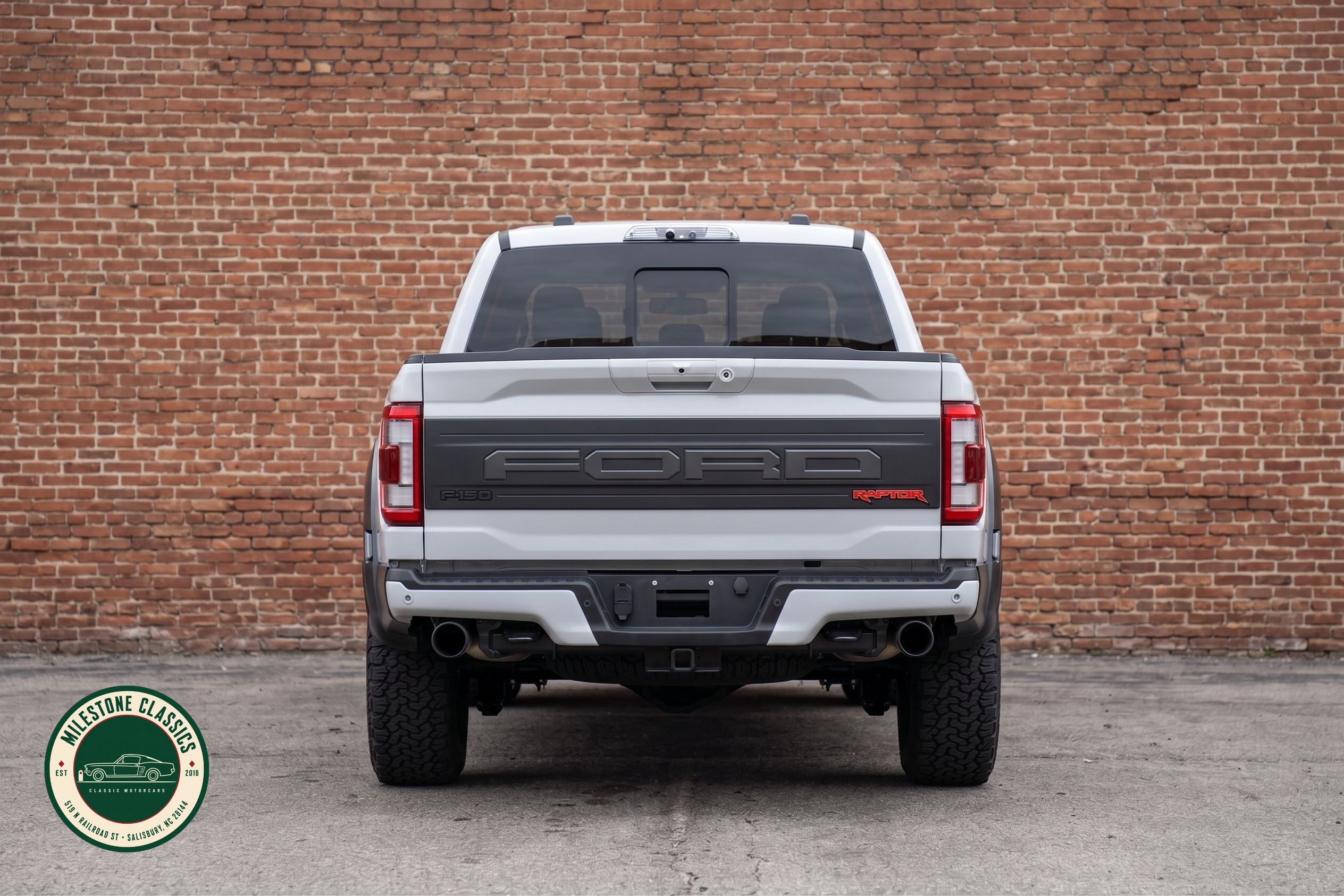 2023 Ford F-150 Raptor - Photo 8