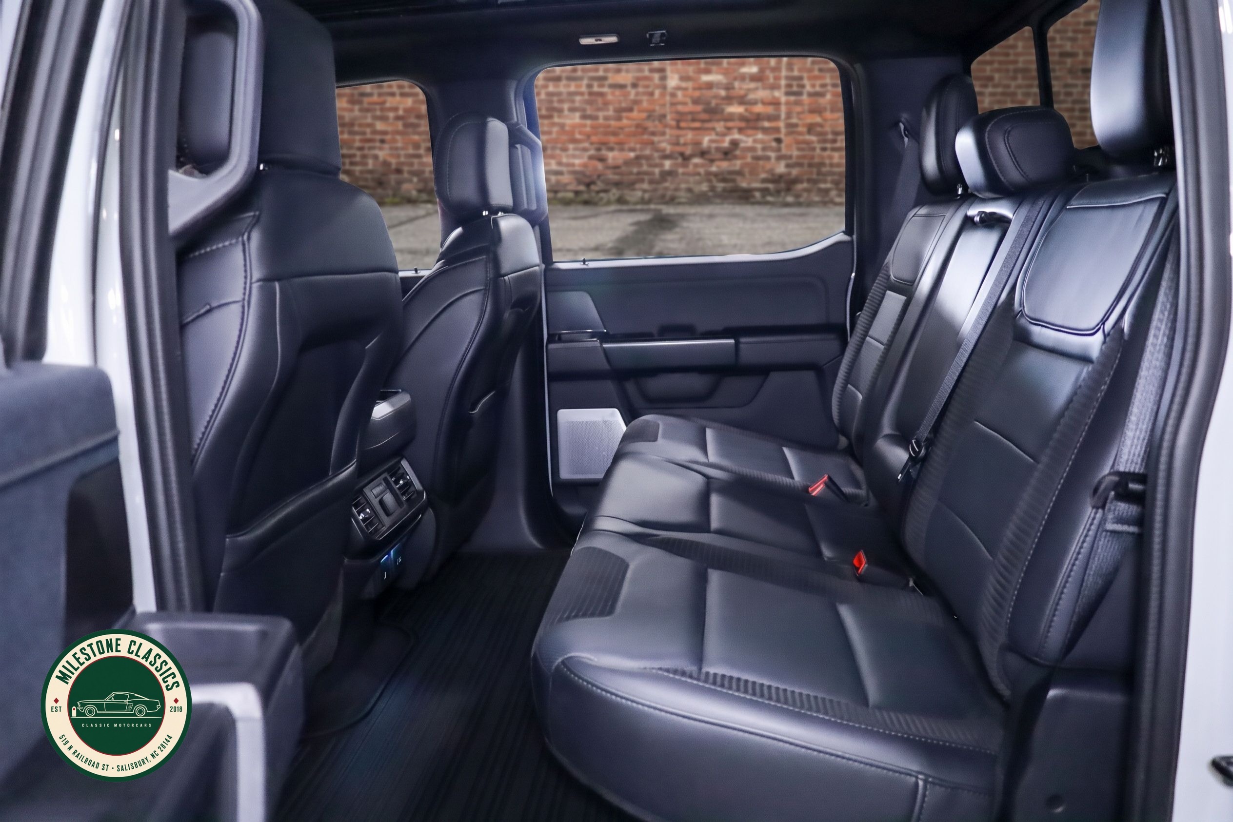 2023 Ford F-150 Raptor - Photo 11